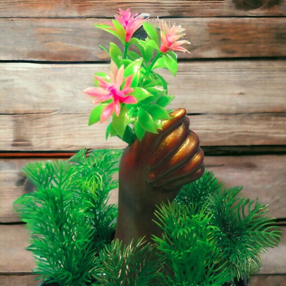 Aquarium Decoration  - Gold and Blue Bouquet Holder with Flower Plant. - Picture 4 of 6